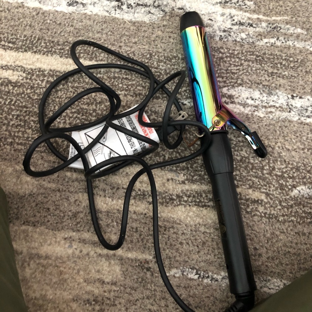 Juicy couture curly iron